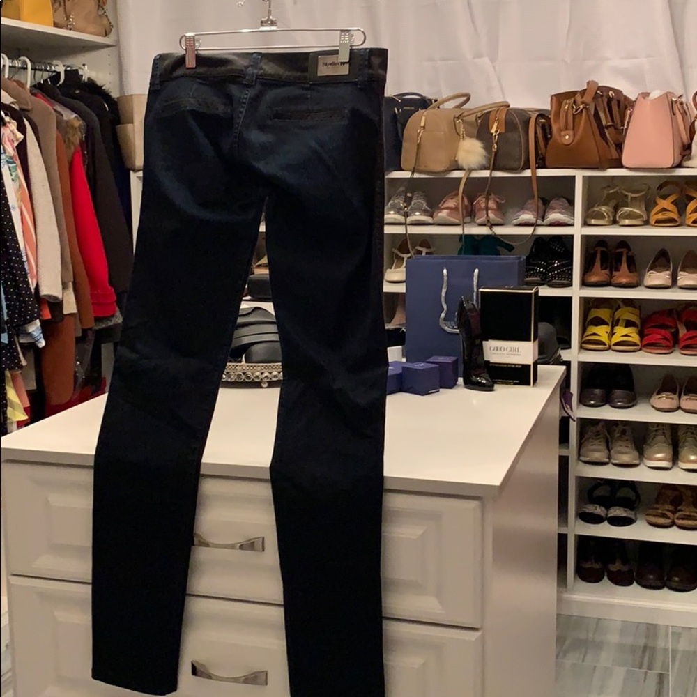 Jean - Picture 2 of 4